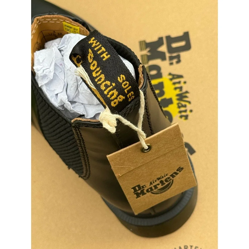 Dr. Martens 2976 Smooth Leather Chelsea Boots Black 11853001 Mens 4 Womens 5